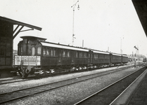 170293 Afbeelding van de Koninklijke trein van de N.S. te Amersfoort.